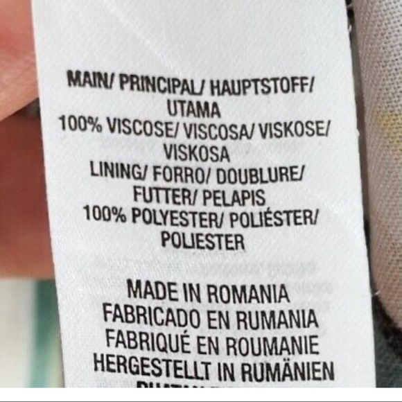 DOROTHY PERKINS Multi Geometric Triangles SIZE 6 Sleeveless Cami Top - Picture 3 of 4